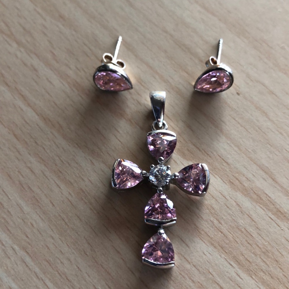 silver pink ice/diamond pendent & earrings.